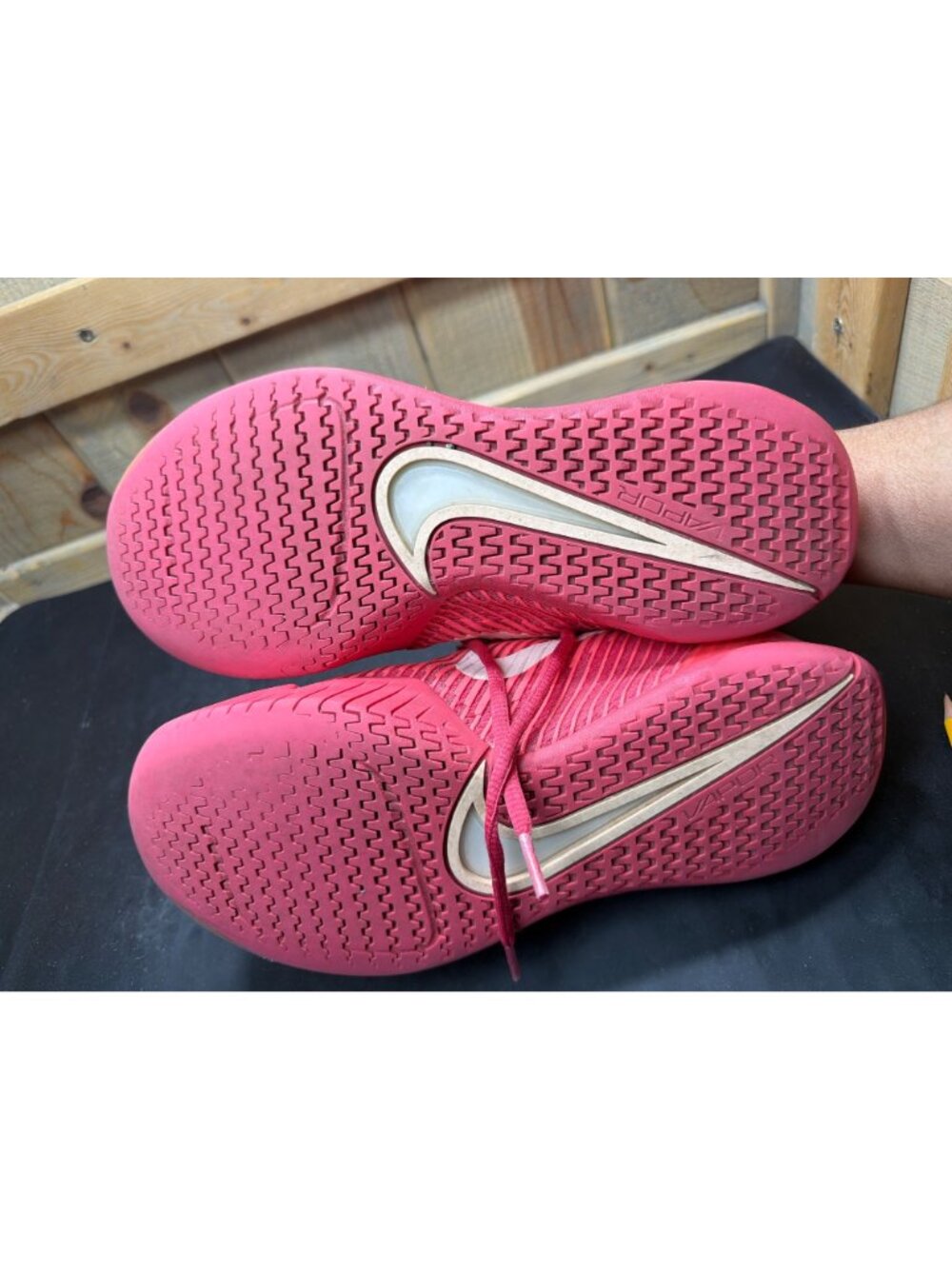 NikeCourt Air Zoom Vapor 11 Pink Tennis Shoes Womens Size 7 DR6965-600 - Picture 11 of 11